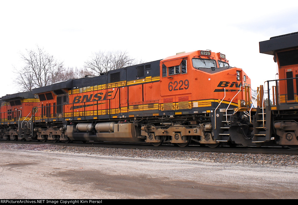 BNSF 6229